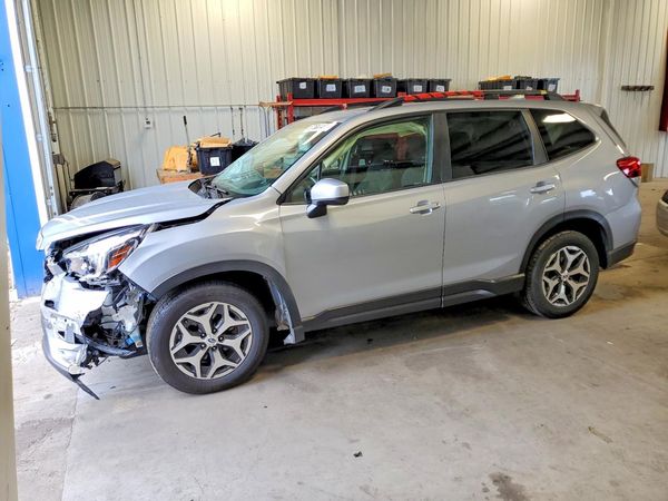 2021 SUBARU FORESTER Premium