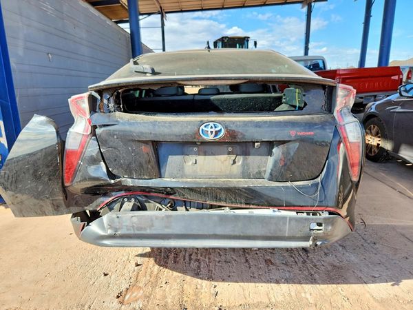2016 TOYOTA PRIUS One/Two