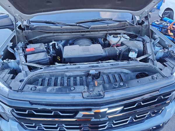 2024 CHEVROLET SILVERADO Trail Boss - LT — Engine bay