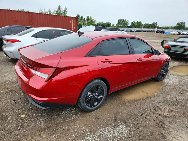 2022 HYUNDAI ELANTRA SEL