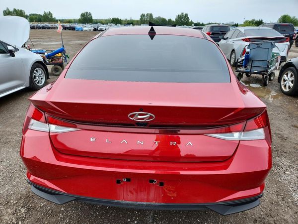 2022 HYUNDAI ELANTRA SEL