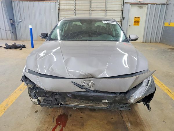 2022 HYUNDAI ELANTRA