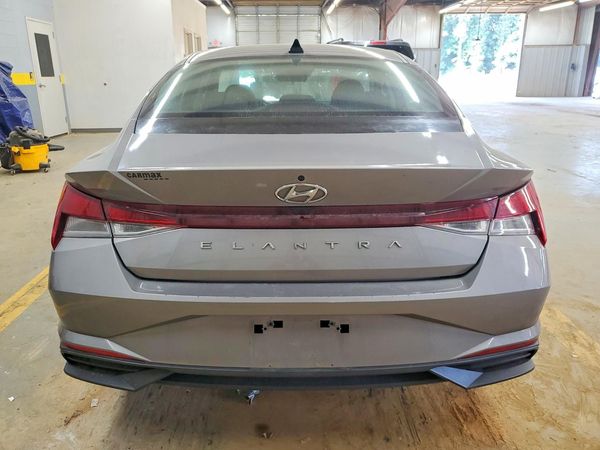 2022 HYUNDAI ELANTRA
