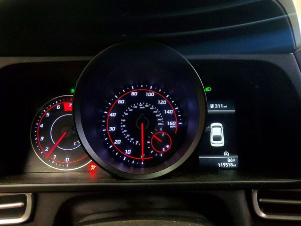 2022 HYUNDAI ELANTRA
