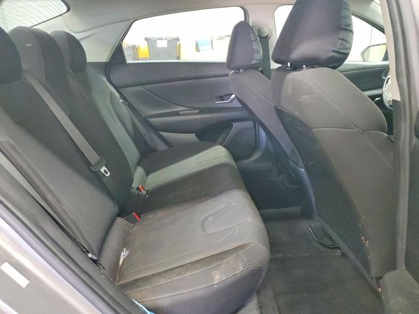 2022 HYUNDAI ELANTRA