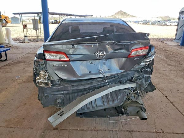 2014 TOYOTA CAMRY