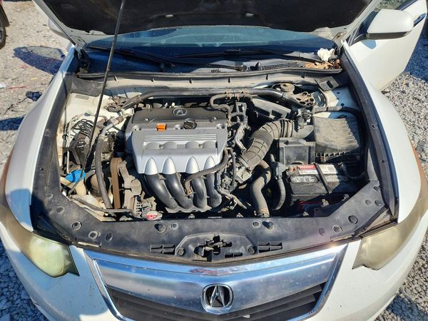 2012 ACURA TSX SE — Engine bay