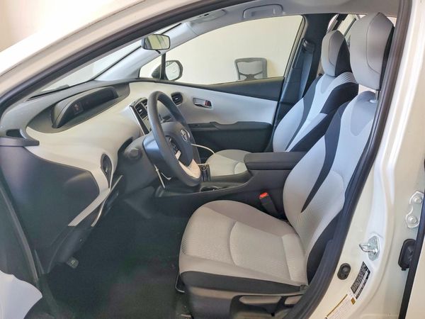 2017 TOYOTA PRIUS One/Two