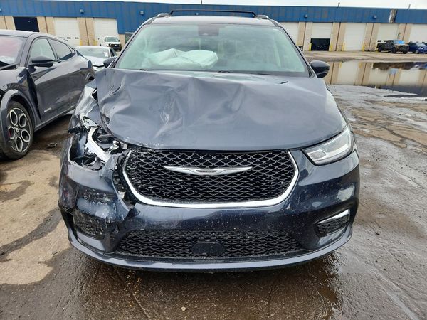 2021 CHRYSLER PACIFICA