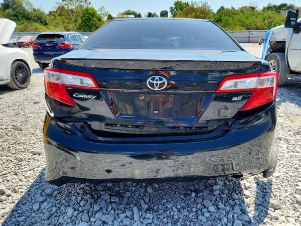 2014 TOYOTA CAMRY