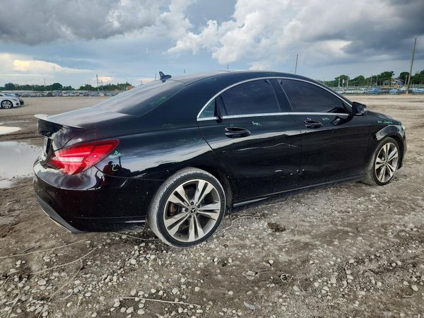 2019 MERCEDES-BENZ CLA