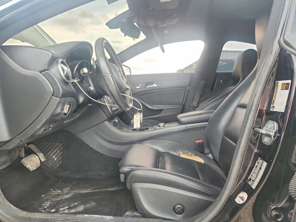 2019 MERCEDES-BENZ CLA