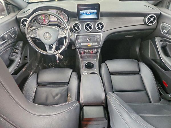 2019 MERCEDES-BENZ CLA