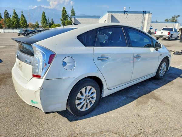 2013 TOYOTA PRIUS — PSRA