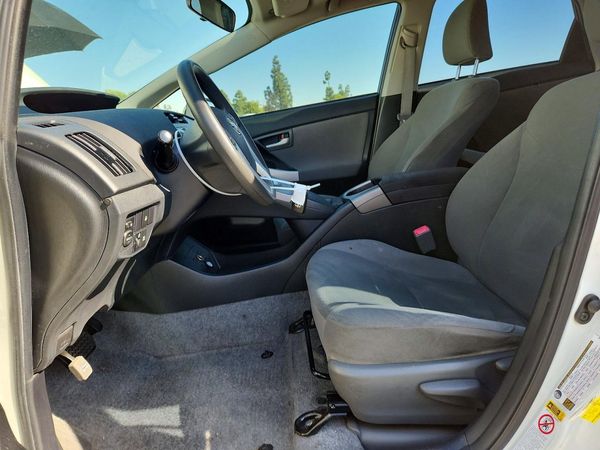 2013 TOYOTA PRIUS — DENT