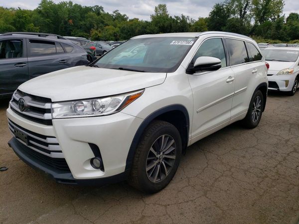 2017 TOYOTA HIGHLANDER SE/XLE