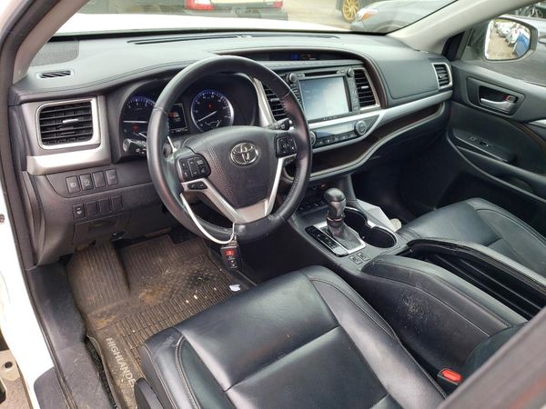 2017 TOYOTA HIGHLANDER SE/XLE