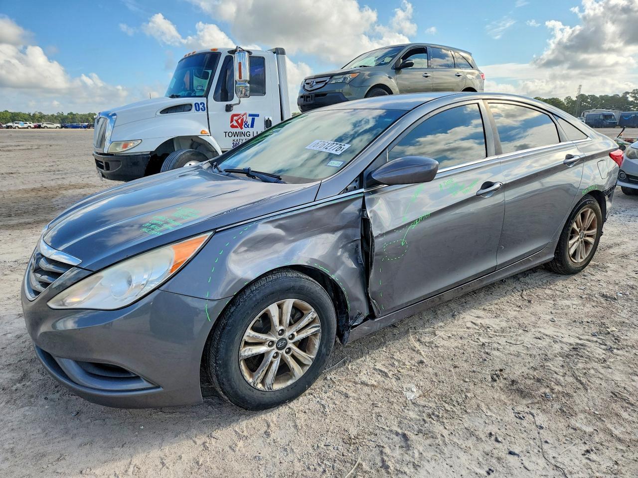 2012 HYUNDAI SONATA Middle-low level — Front 3/4