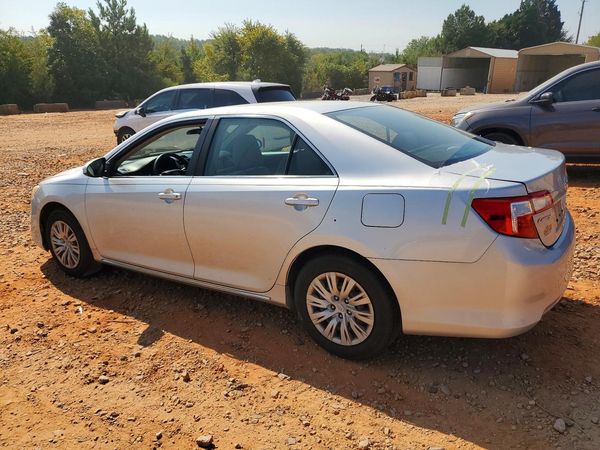 2014 TOYOTA CAMRY