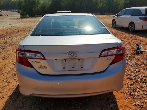 2014 TOYOTA CAMRY