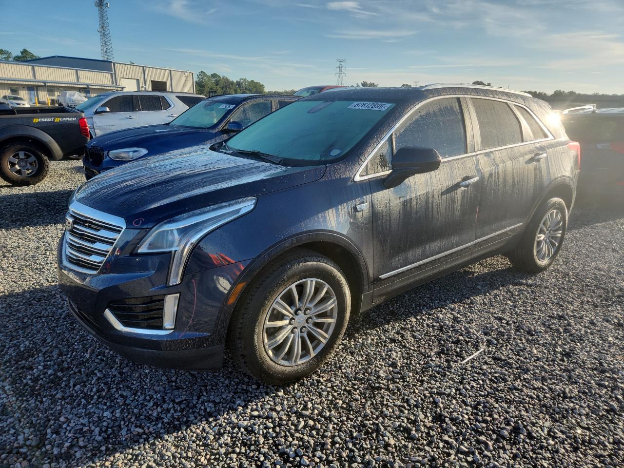 2018 CADILLAC XT5 Luxury — Front 3/4