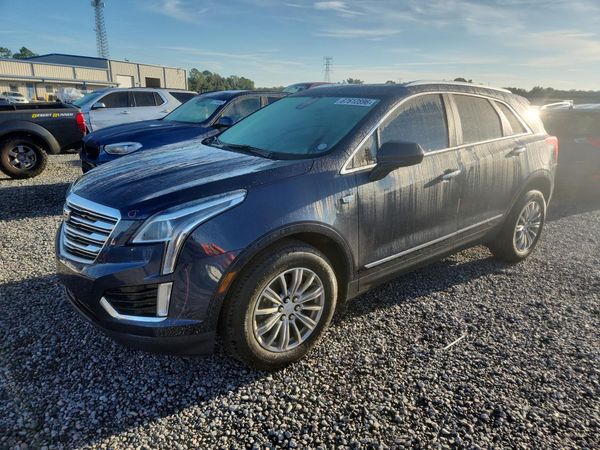 2018 CADILLAC XT5 Luxury — Front 3/4