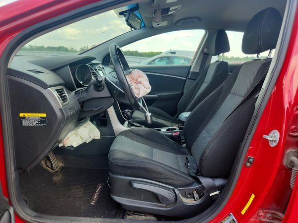 2013 HYUNDAI ELANTRA — DENT