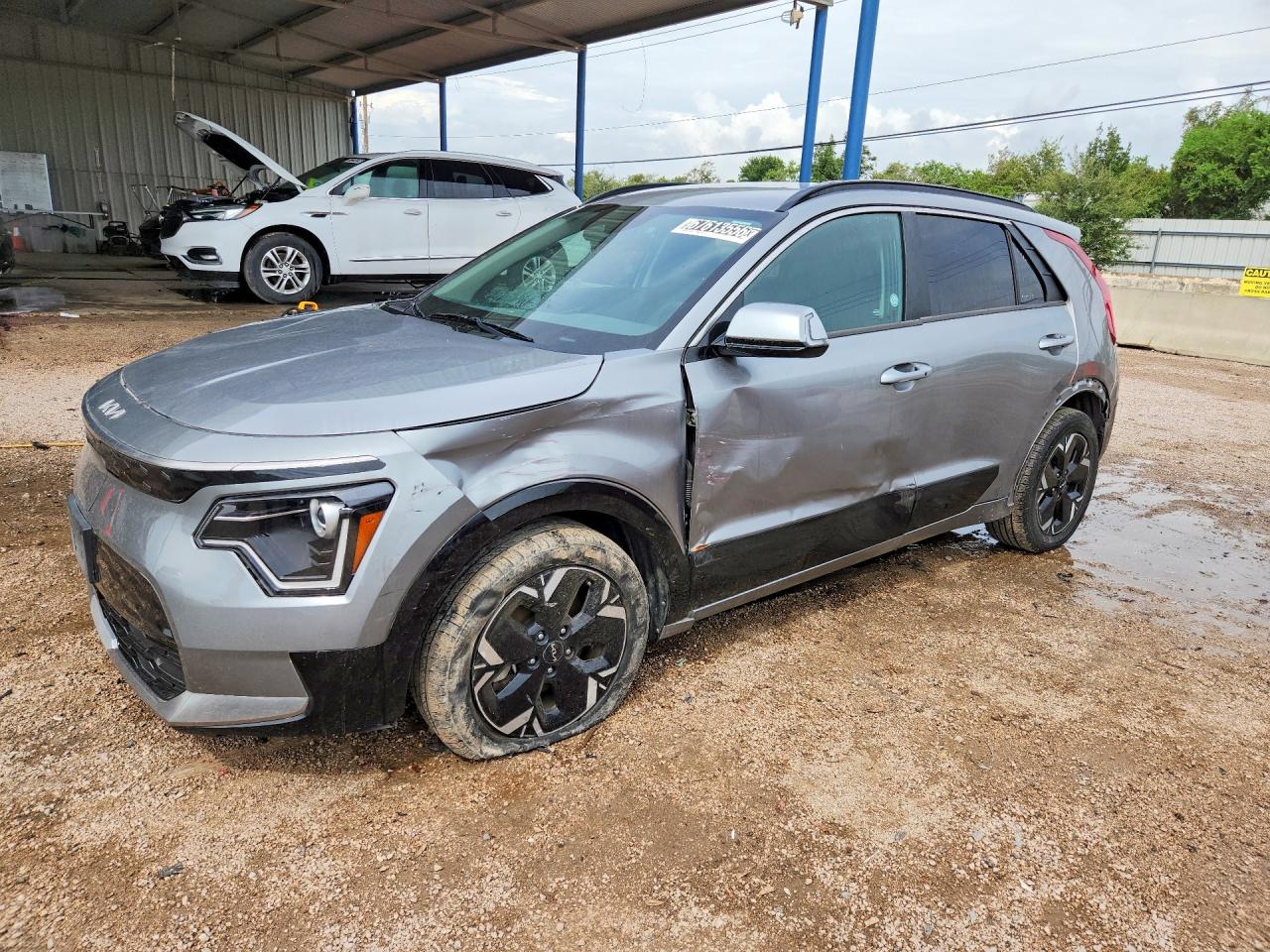 2023 KIA NIRO Wind — Front 3/4