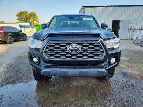 2020 TOYOTA TACOMA SR5