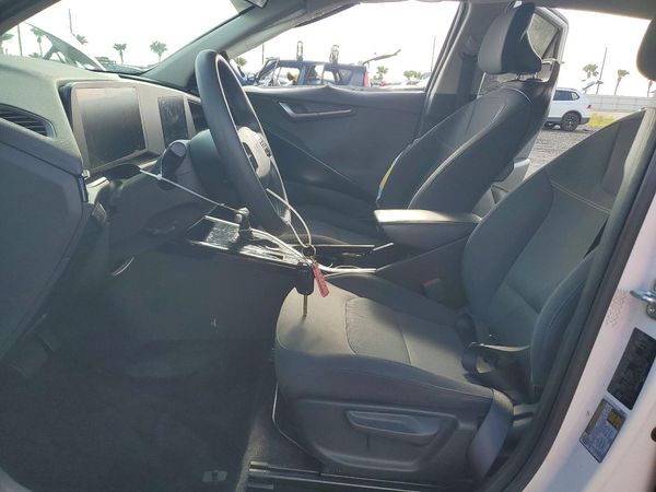 2023 KIA NIRO