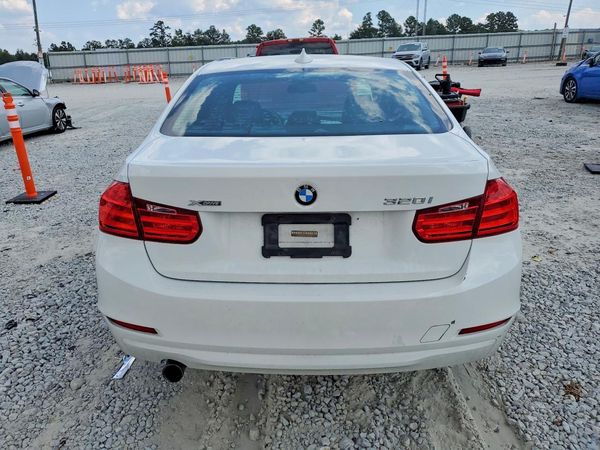 2014 BMW 320