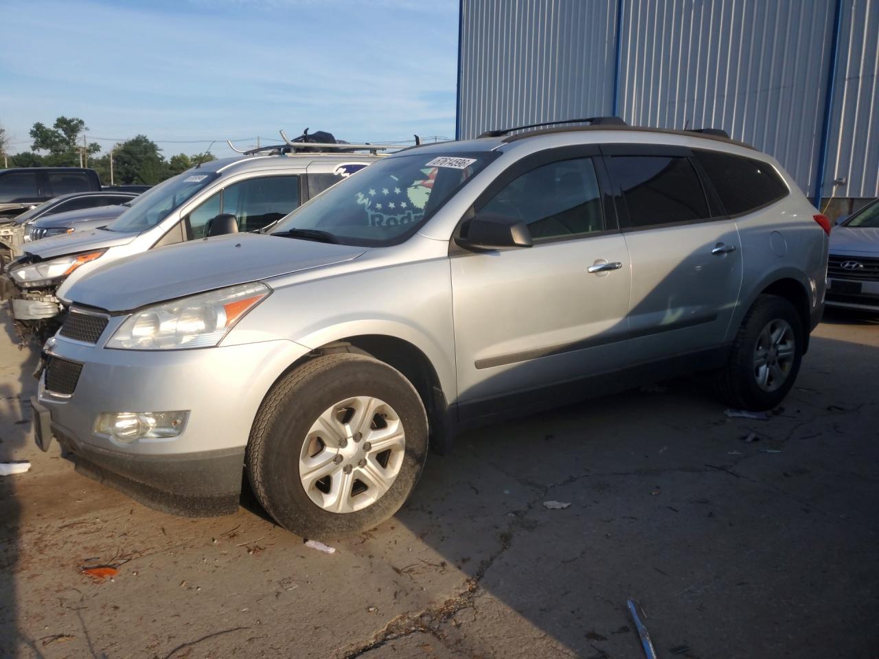 2012 CHEVROLET TRAVERSE LS