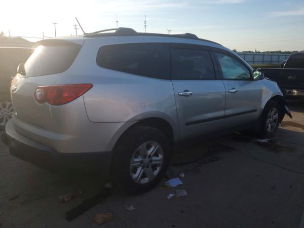 2012 CHEVROLET TRAVERSE LS