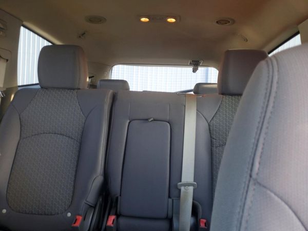 2012 CHEVROLET TRAVERSE LS
