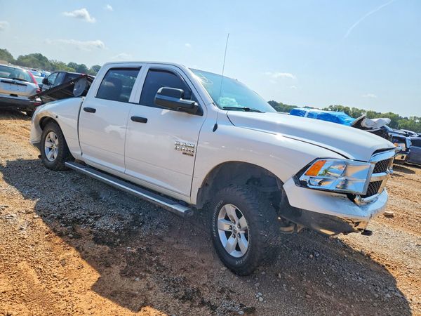 2022 RAM 1500 Tradesman — Passenger 3/4