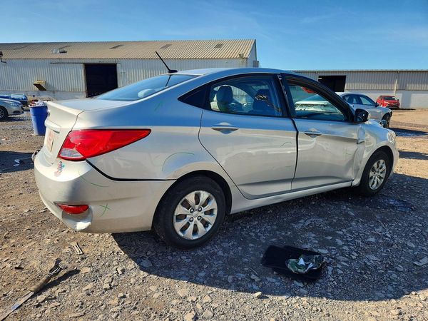 2015 HYUNDAI ACCENT GL(Middle-low)