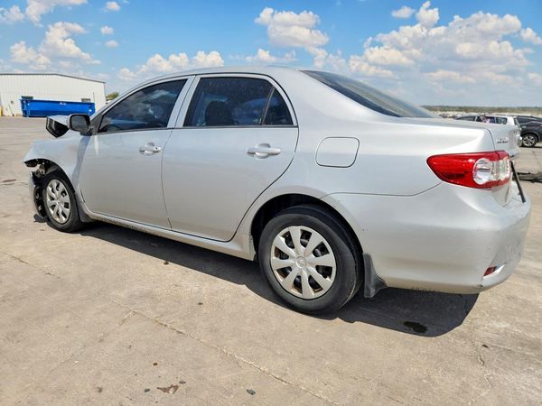 2013 TOYOTA COROLLA
