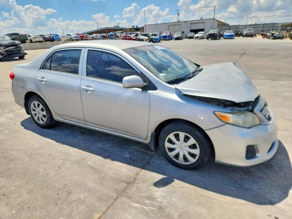 2013 TOYOTA COROLLA