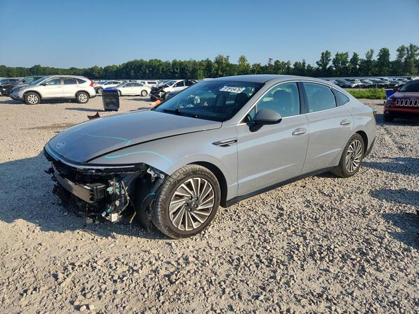 2025 HYUNDAI SONATA — DSFA — Front 3/4