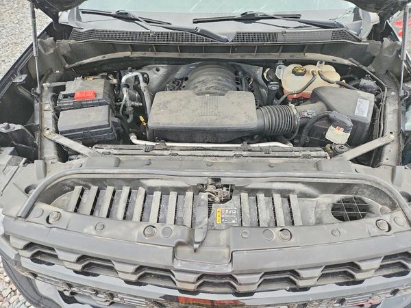 2021 CHEVROLET SILVERADO Trail Boss Custom — Engine bay