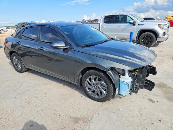 2024 HYUNDAI ELANTRA Blue
