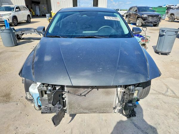 2024 HYUNDAI ELANTRA Blue