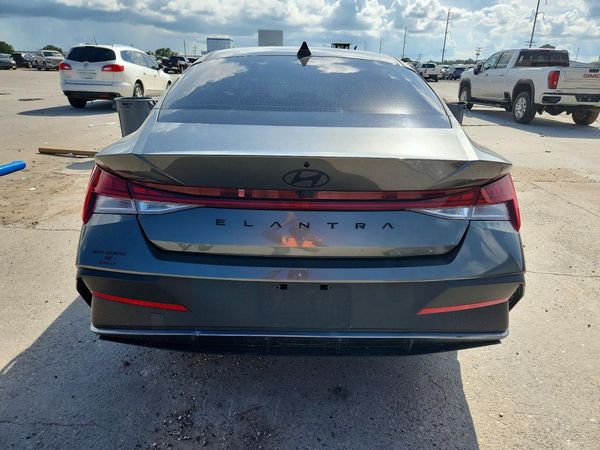 2024 HYUNDAI ELANTRA Blue