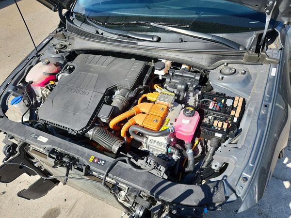 2024 HYUNDAI ELANTRA Blue