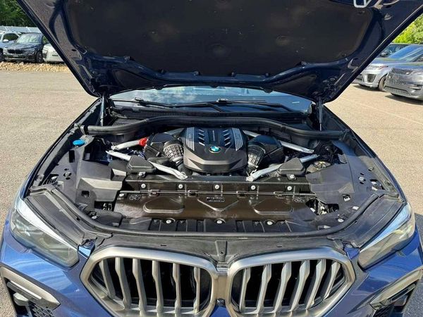 2021 BMW X6 M50i