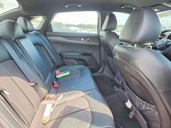 2022 KIA K5