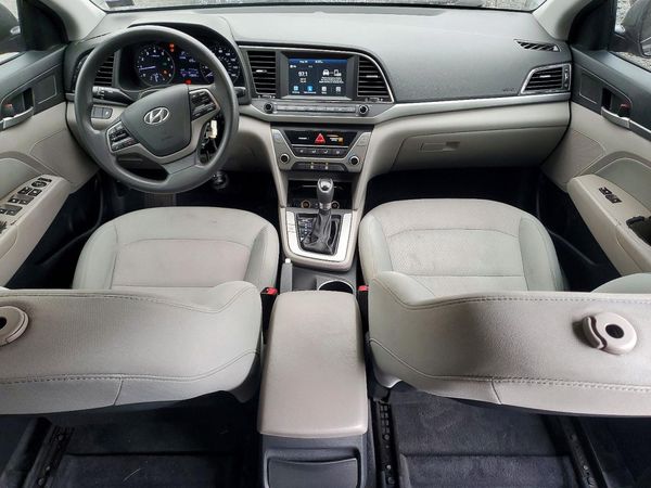 2017 HYUNDAI ELANTRA