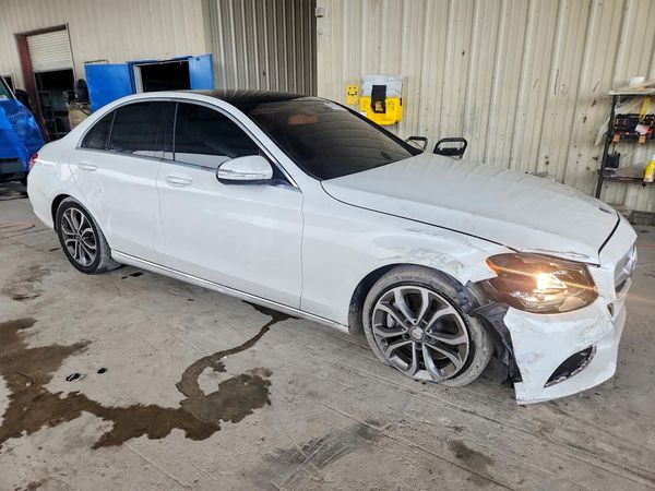 2015 MERCEDES-BENZ C
