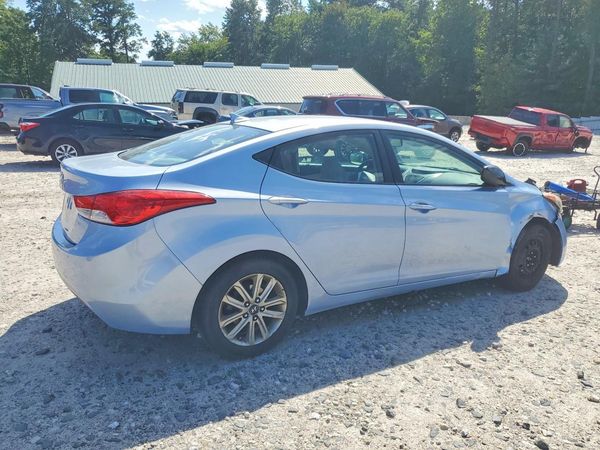 2012 HYUNDAI ELANTRA