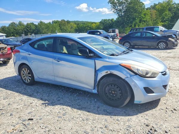 2012 HYUNDAI ELANTRA